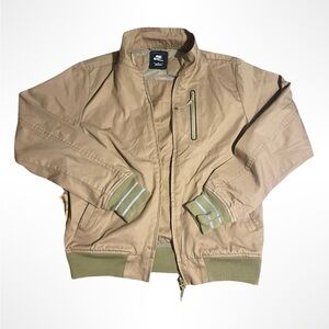 Nike Men's khaki lightweight sports Jacket size medium